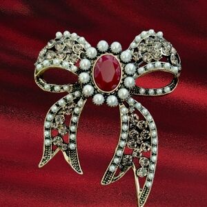 Baroque Style Faux Pearl Ribbon Brooch